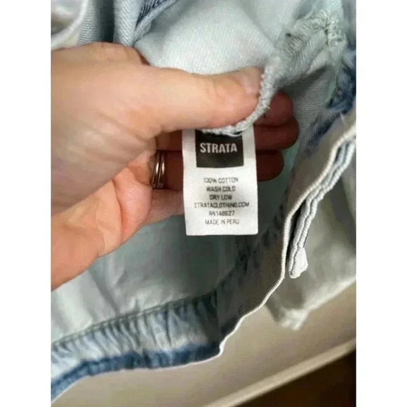 Strata White Wash Jean Jacket - size XL - Picture 4 of 4